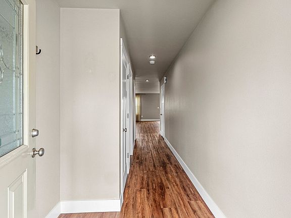 5th image of 9106 E Sherwood St