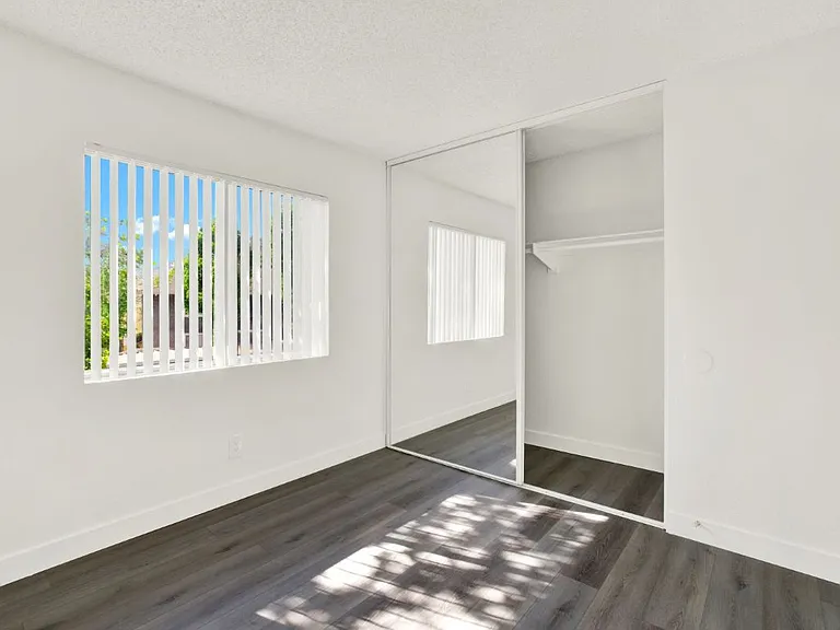 Monterra Ridge Apartments — Photo 14