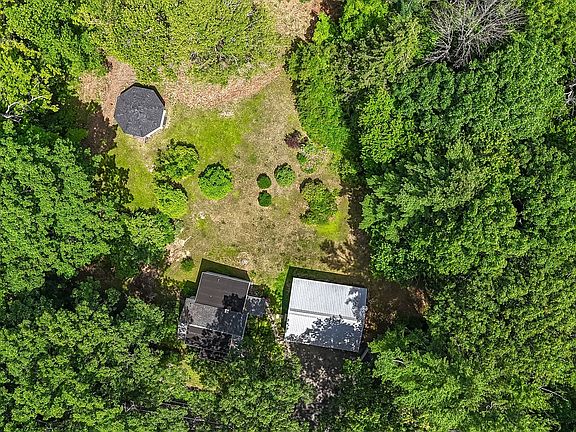3rd image of 294 N Valley Rd