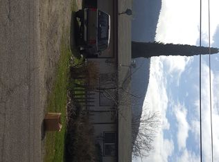 1512 Lithia Way, Talent, OR 97540