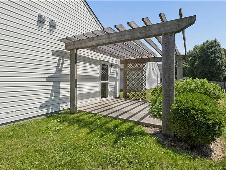 15501 Wandering Way — Photo 27