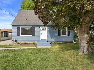 4561 South Kansas AVENUE, Saint Francis, WI 53235
