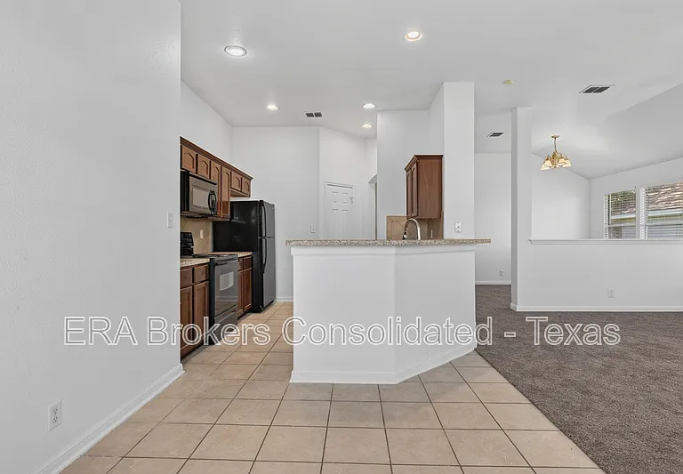 7703 Brisbane Bnd — Photo 12