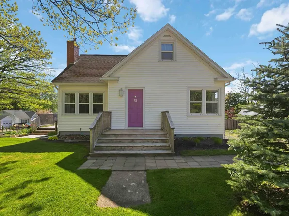 51 Hillside Ave, Kentville, NS B4N 1X9