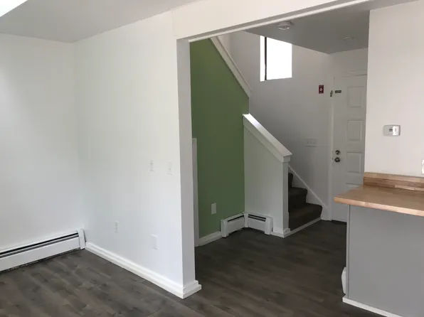 52 Franklin Hts, Rochester, NH 03867
