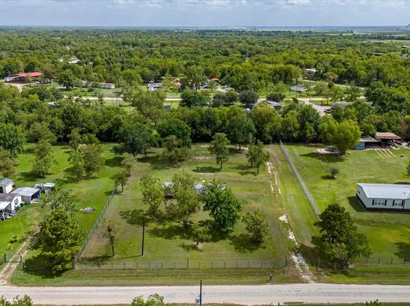 182 County Road 4801, Dayton, TX 77535