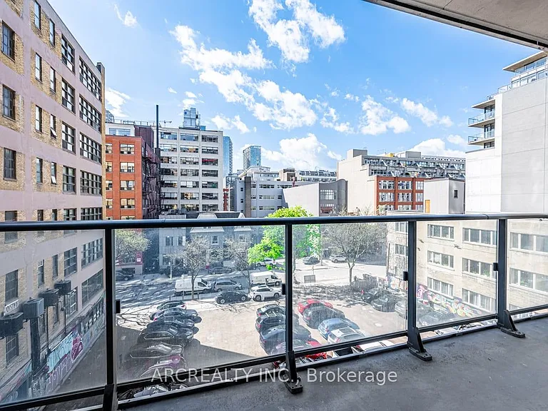 435 Richmond St W #404 — Photo 8