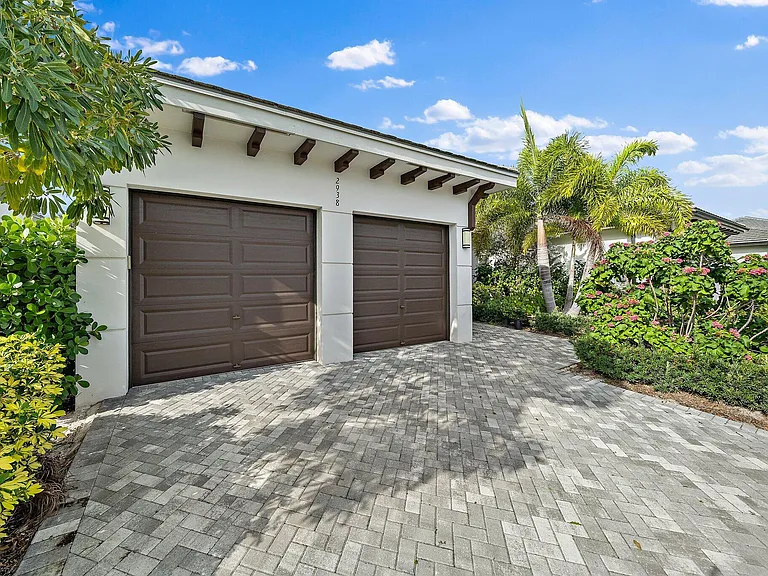 2938 Gin Berry Way — Photo 31