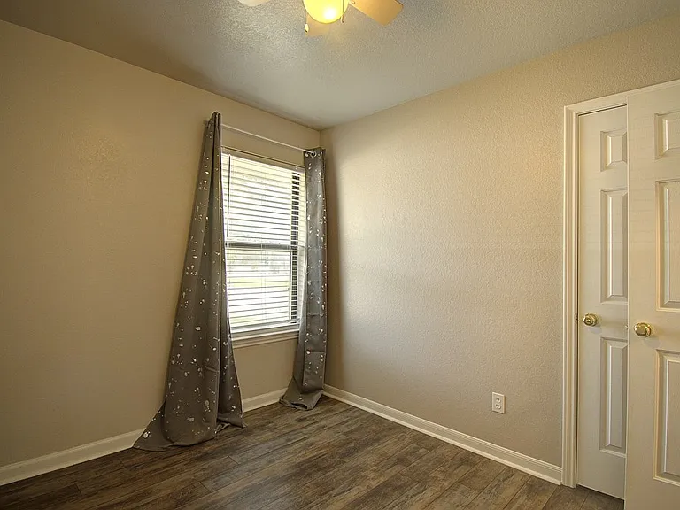 117 Dover Dr — Photo 23