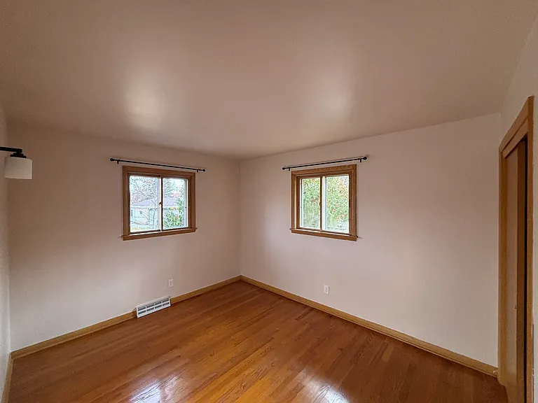 4806 Goldfinch Dr — Photo 11