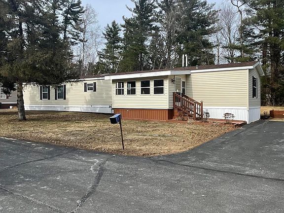 3rd image of 7 Labarge Dr