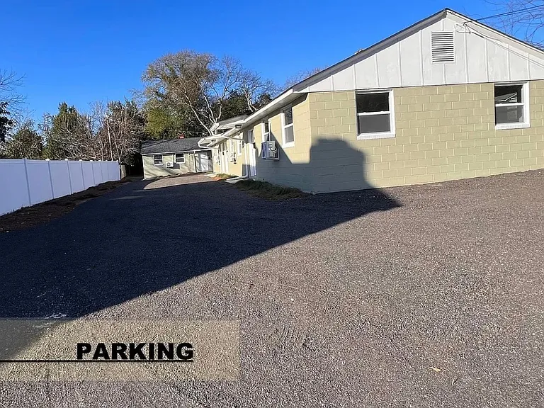 2447 Gervais St #B — Photo 17