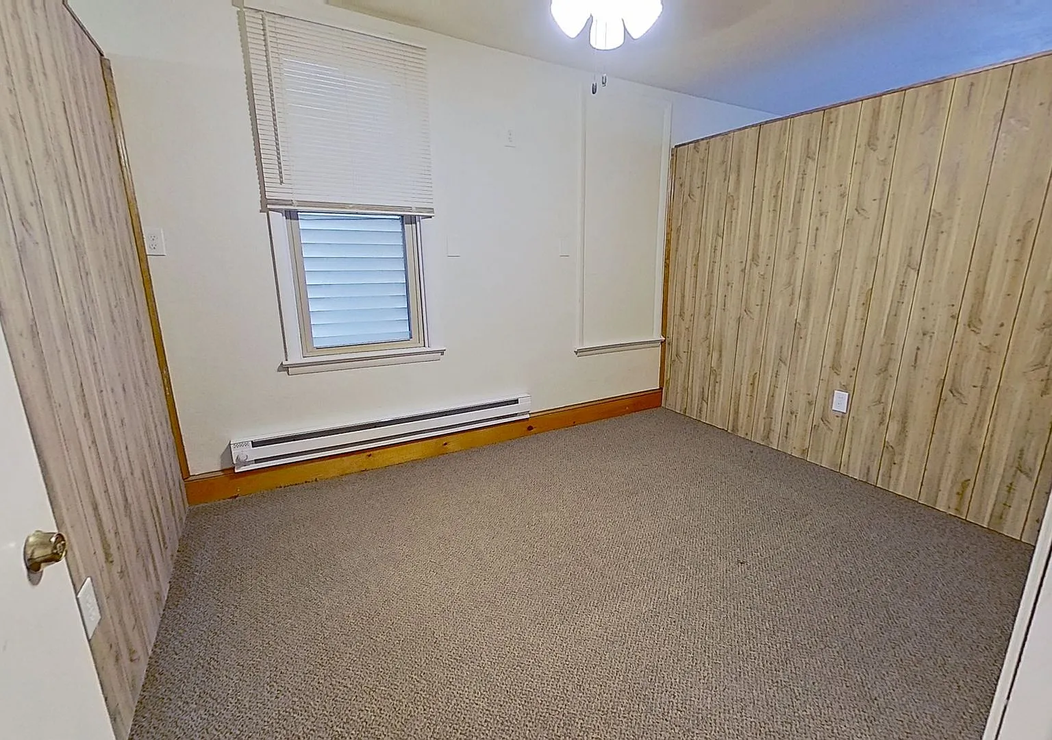 2nd Floor Apartment in Glen Rock — Photo 4