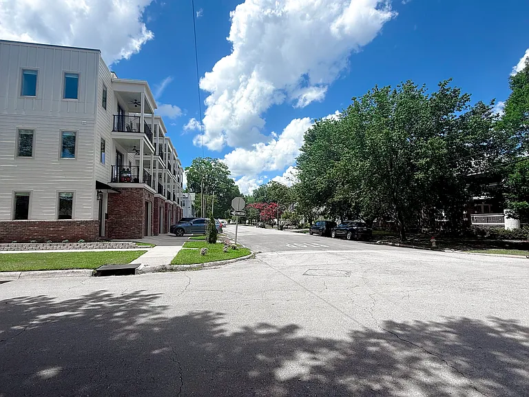 512 Mobile St — Photo 59