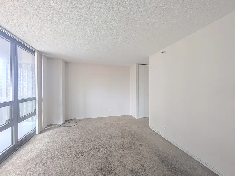 10 E Ontario St #1105 — Photo 9