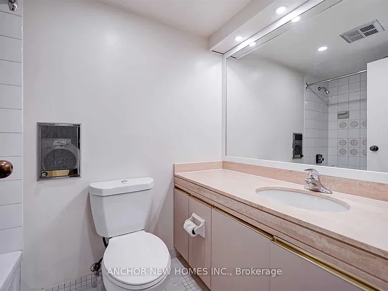 55 Harbour Sq #312 — Photo 12