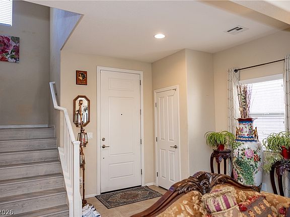 3rd image of 1417 Evans Canyon St