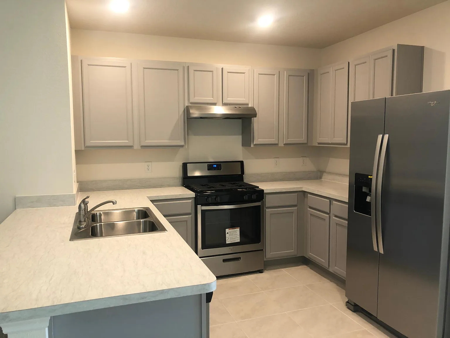 3 bed, 1504 sqft, $2,200 — Photo 2