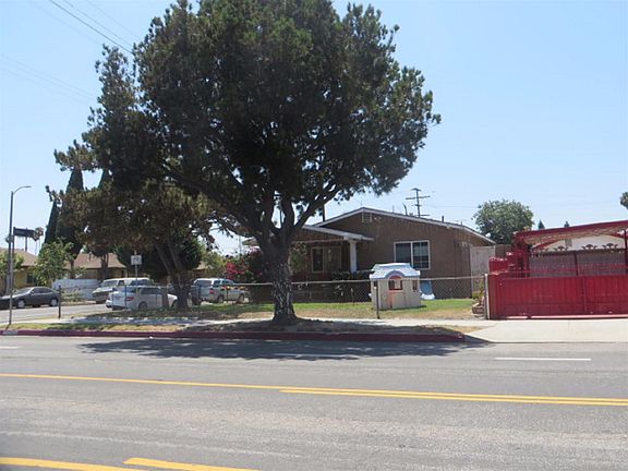 2nd image of 1103 Broad Ave