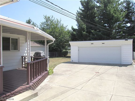 2nd image of 15563 Southway Dr