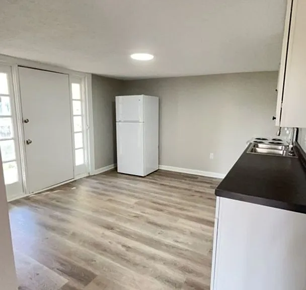 1109 E Kirby Ave Whim & Proper, LLC) — Photo 12