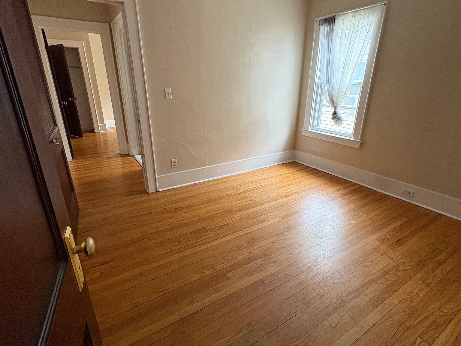 2 bed, 1300 sqft, $1,500 — Photo 3
