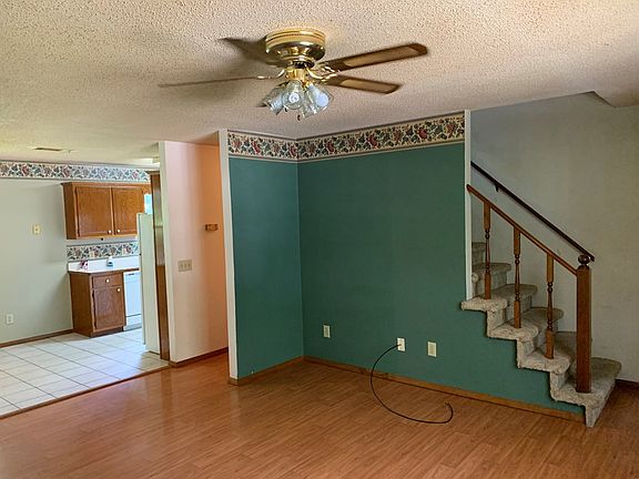 3rd image of 4556 Greenfield Dr