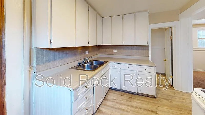 2 bed, 1.0 bath, 612 sqft, $1,150 — Photo 2