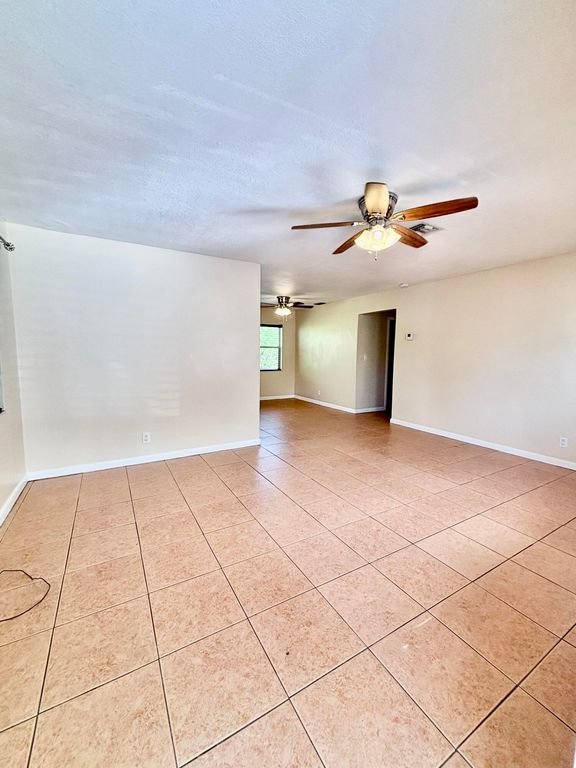 224 NE 19th Ave #1, photo 2