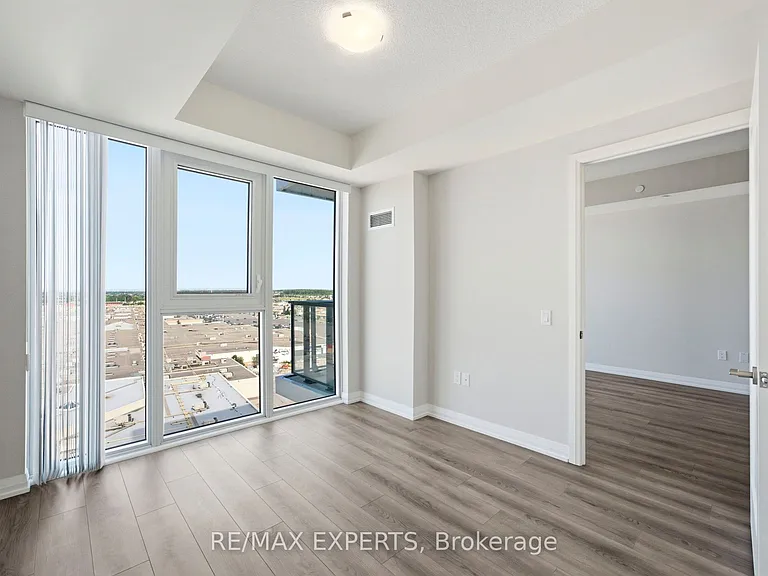 9000 Jane St #1220 — Photo 21
