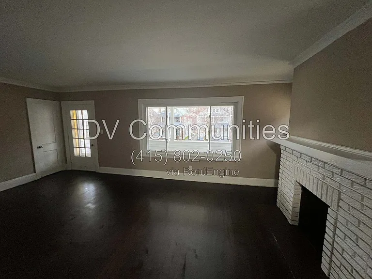 872 Helmsdale Rd #2 — Photo 8