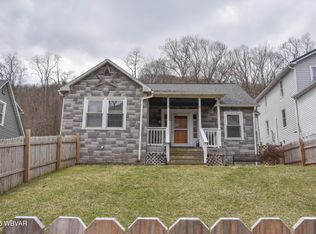 989 Renovo Rd, Mill Hall, PA 17751