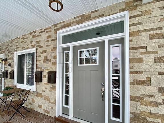 4th image of 18 Bradford Ave #Bra18-3