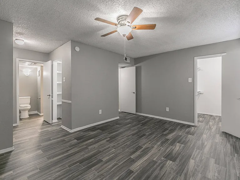 Station 121 at Town Center Apartments — Photo 203