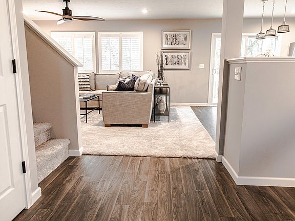 2nd image of 6842 Highmeadow Dr