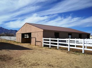 9425 S Starwren Cir, Hereford, AZ 85615