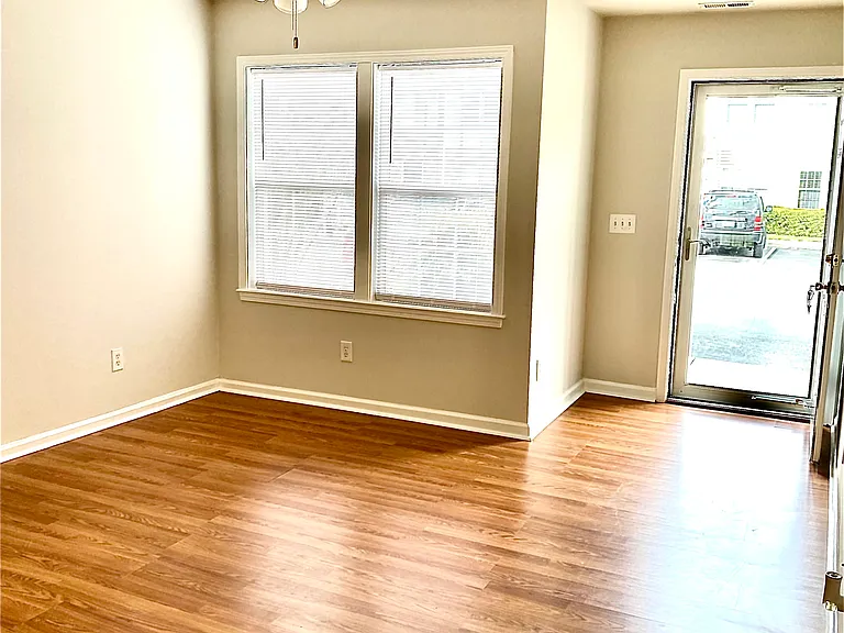 4513 Country Club Rd #F103 — Photo 7