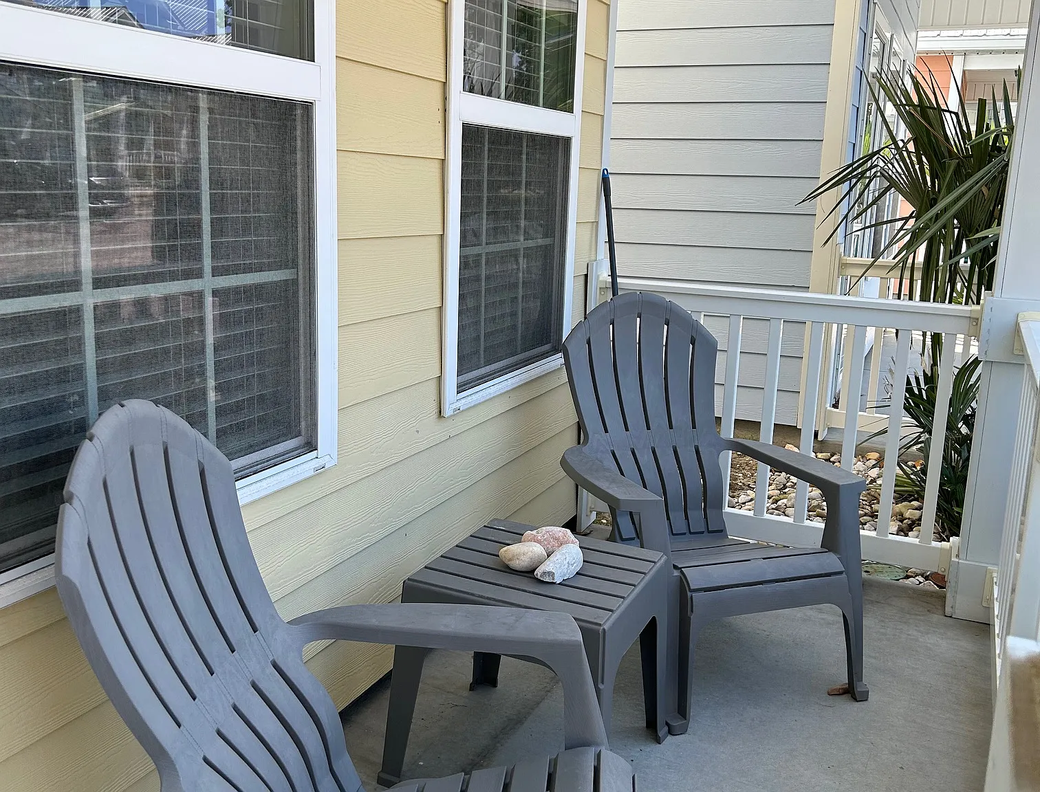 2 bed, 1060 sqft, $1,650 — Photo 2