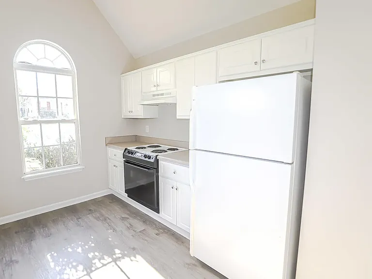 4531 Derryclare Ln — Photo 1