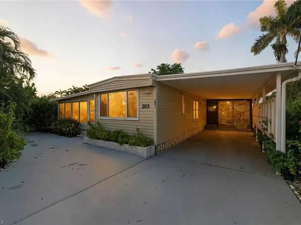 203 Rookery RD, NAPLES, FL 34114