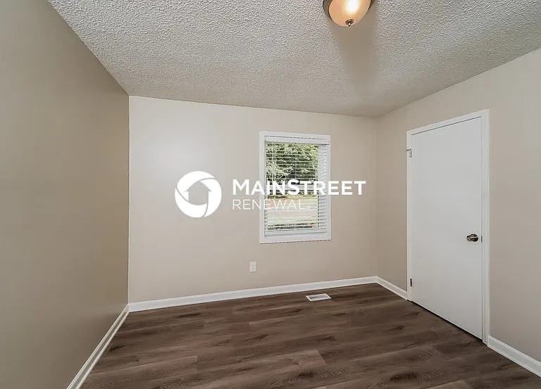 1729 Tall Oak Cir — Photo 11