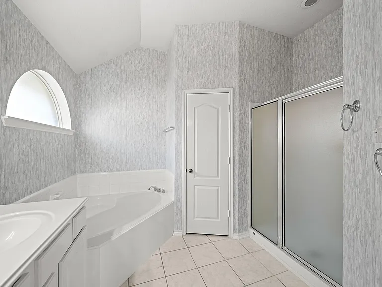 2415 Wyckchester Dr — Photo 17