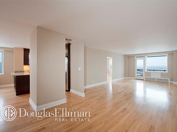 4th image of 5700 Arlington Ave APT 16B