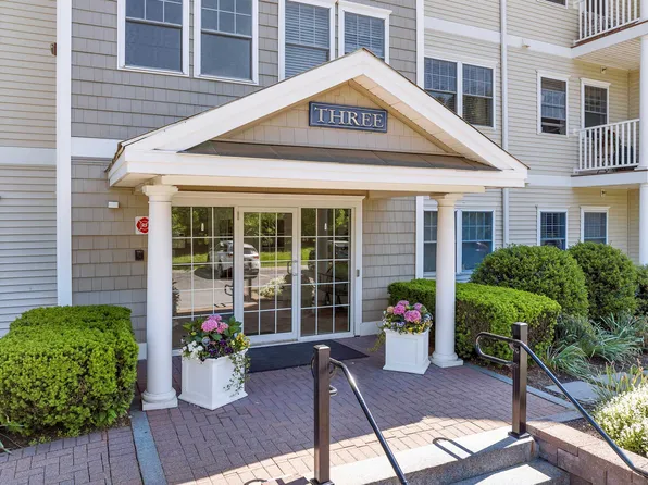 3 Sterling Hill Lane #328, Exeter, NH 03833