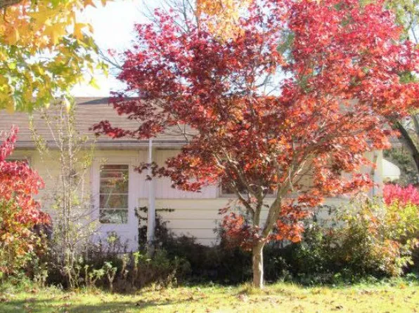 2105 Stewart Dr NW, Warren, OH 44485