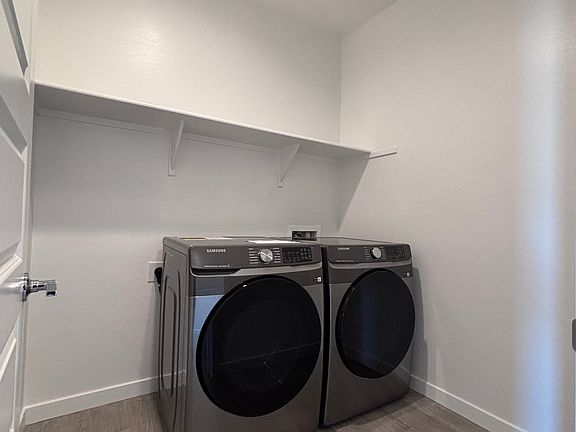 5th image of 11237 W Parkway Dr #1