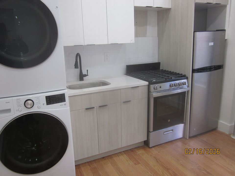 1st image of 39-25 24th St #18