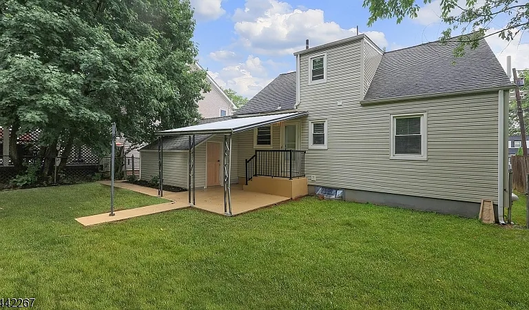 1751 Mountain Ave — Photo 23