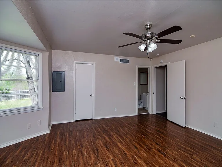 1604 Weiler Blvd — Photo 10