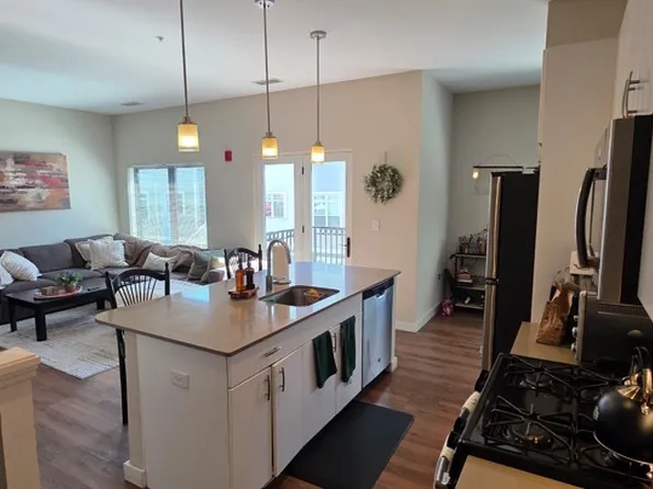 560 Moody St, Waltham, MA